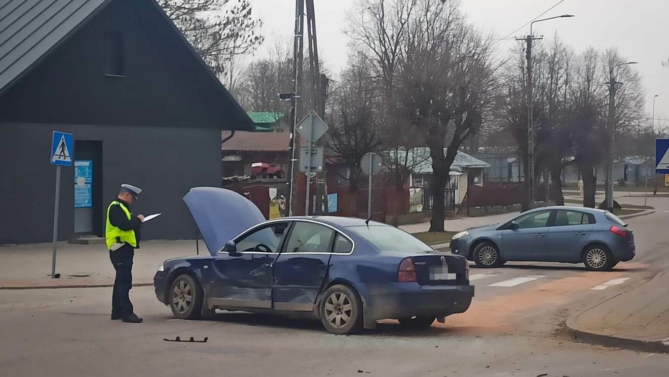Groźny wypadek w Sokółce - samochód uderzył w matkę z trójką dzieci