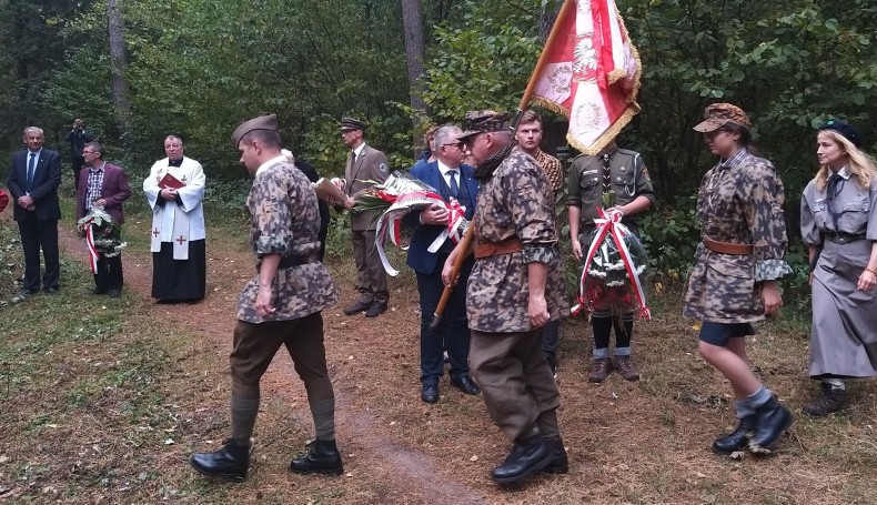 W Cimochowiźnie pod Suwałkami powstał pomnik batalionu "Wigry", 14.09.2019, fot. Areta Topornicka