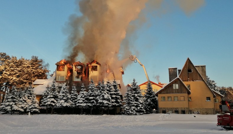 Ogromny pożar hotelu w Augustowie, fot. Słuchacz