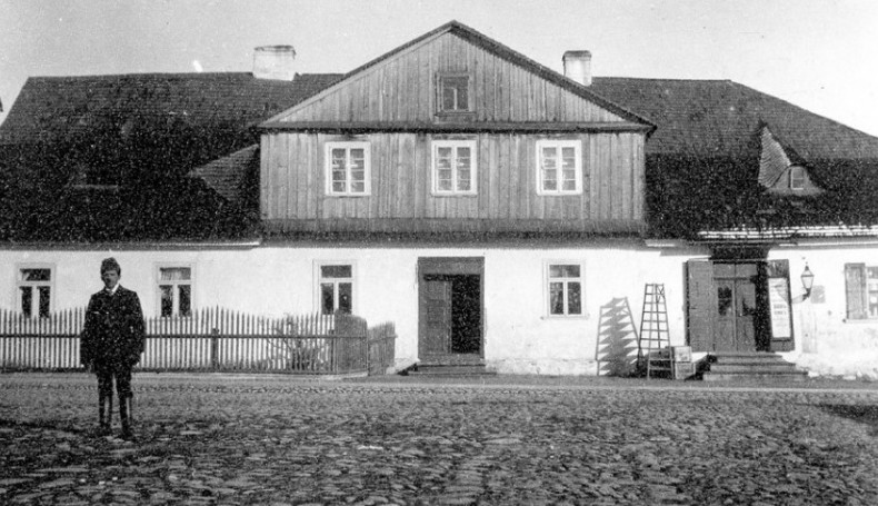 Dom w Sejnach, w którym zatrzymał się cesarz Napoleon I w 1812 roku, fotografia z 1910 roku. Autor nie znany, zbiory Państwowego Muzeum Historycznego w Moskwie