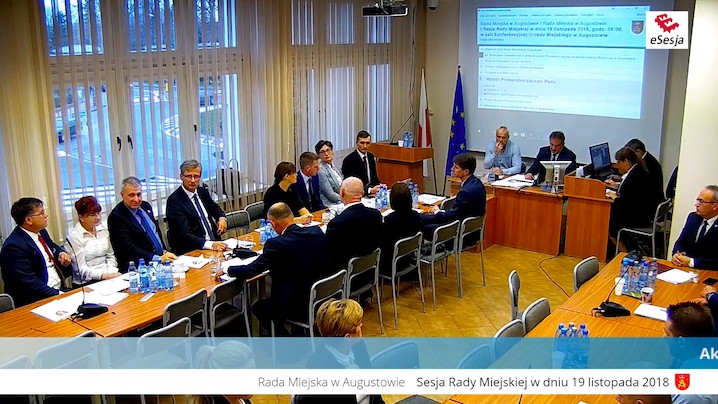 Sesja Rady Miejskiej w Augustowie, fot. Screen z relacji
