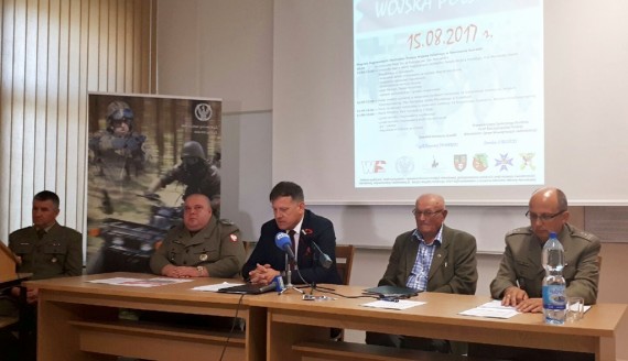 Konferencja zapowiadająca obchody Święta Wojska Polskiego w Suwałkach, fot. Iza Kosakowska