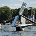 "Gossamer Kormoran", II miejsce w XVIII Mistrzostwach Polski w Pływaniu na Byle Czym, nagrodę - 6 tys. zł - ufundował marszałek województwa podlaskiego Jarosław Dworzański, Augustów, 4.08.2013, fot. Joanna Żemojda