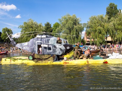 "Black Hawk Helikopter w ogniu", Pływanie na Byle Czym 2016, fot. Joanna Żemojda