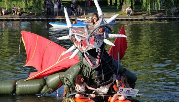 Rospudnik ostatni smok, XX Mistrzostwa Polski w Pływaniu na Byle Czym, fot. Monika Kalicka