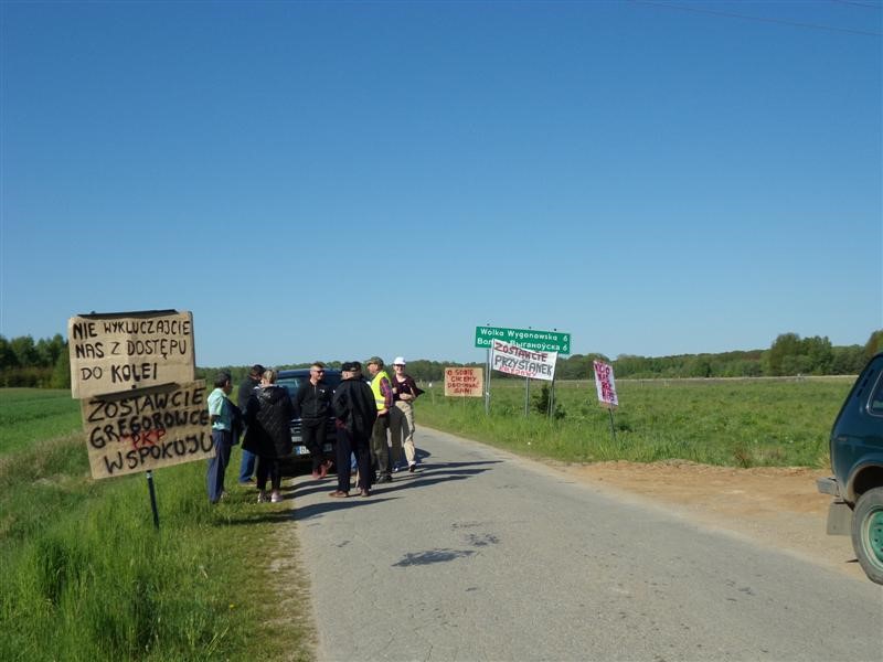 Wczorajszy protest na drodze powiatowej z Malinnik do Gregorowiec, fot. E. Ryżyk