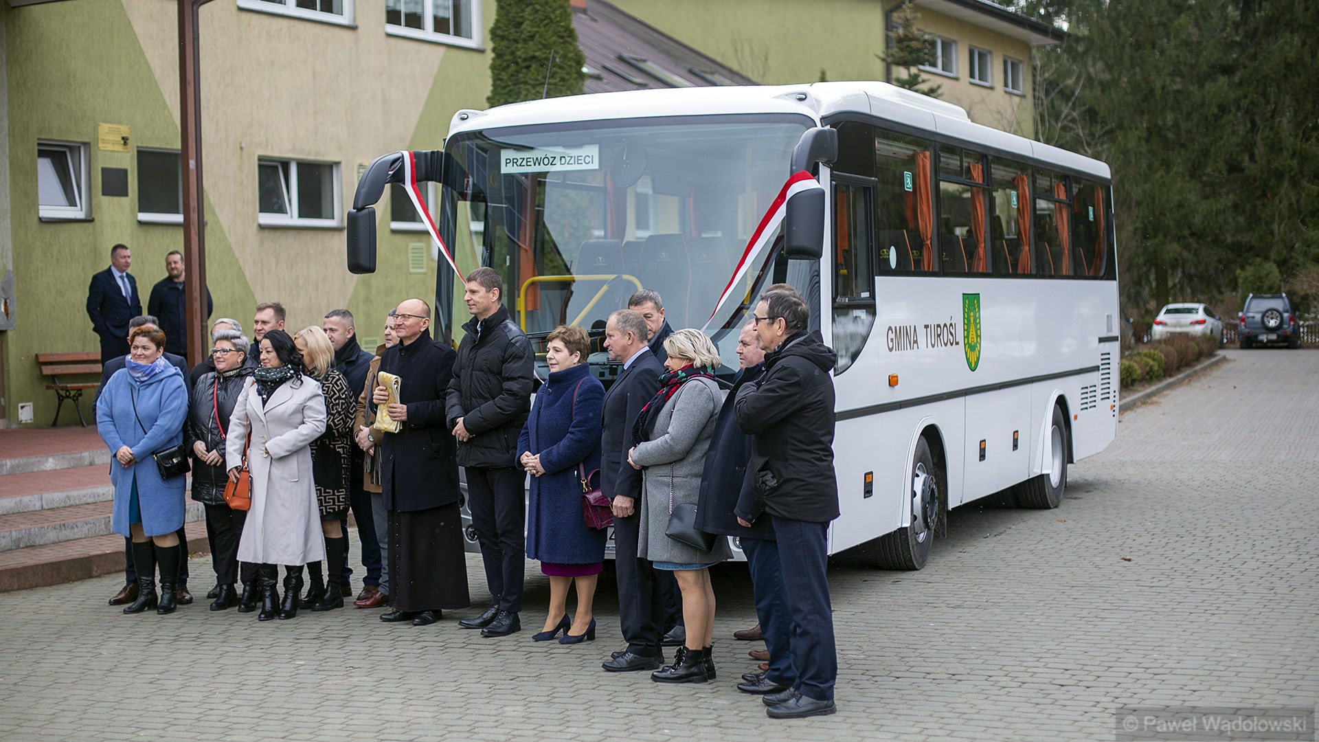 Przekazanie nowego autobusu szkolnego dla gminy Turośl, fot. Paweł Wądołowski