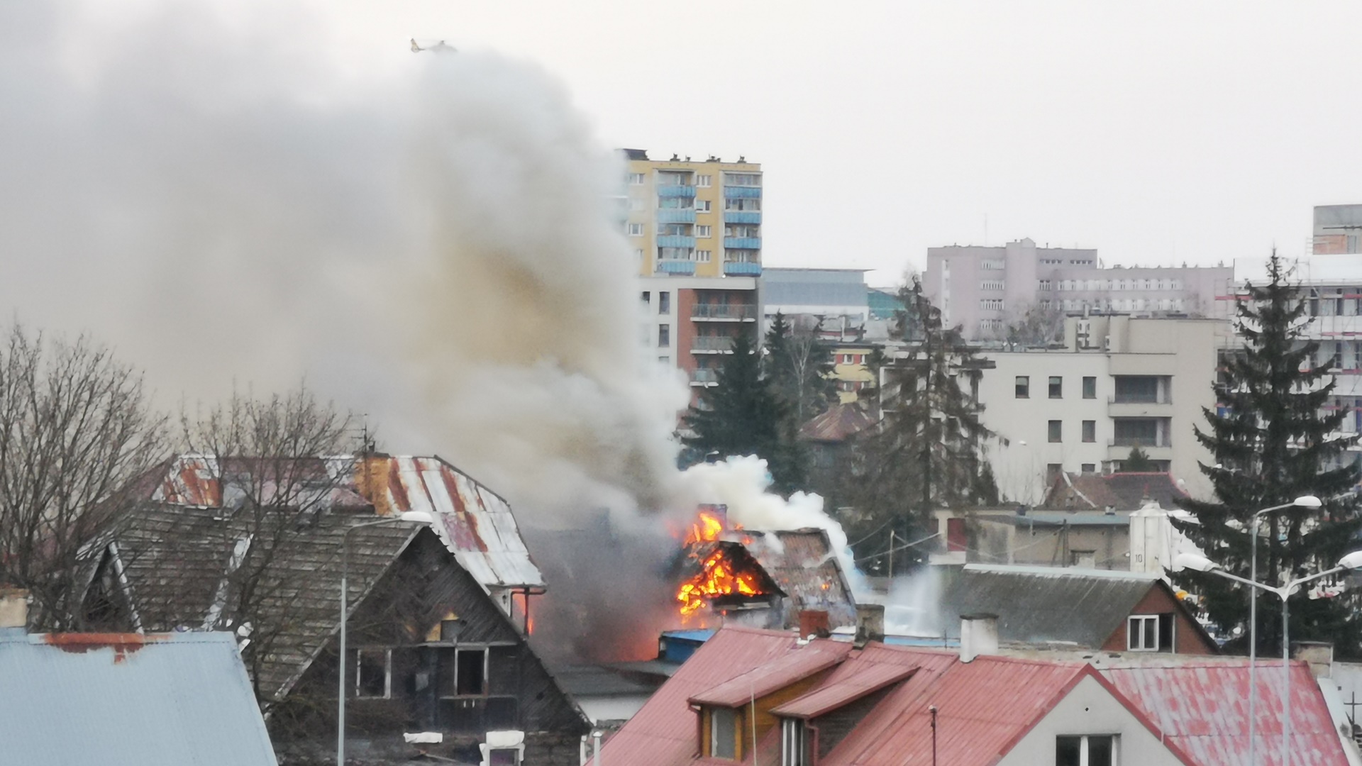 pożar na osiedlu Bema w Białymstoku, fot. Słuchacz