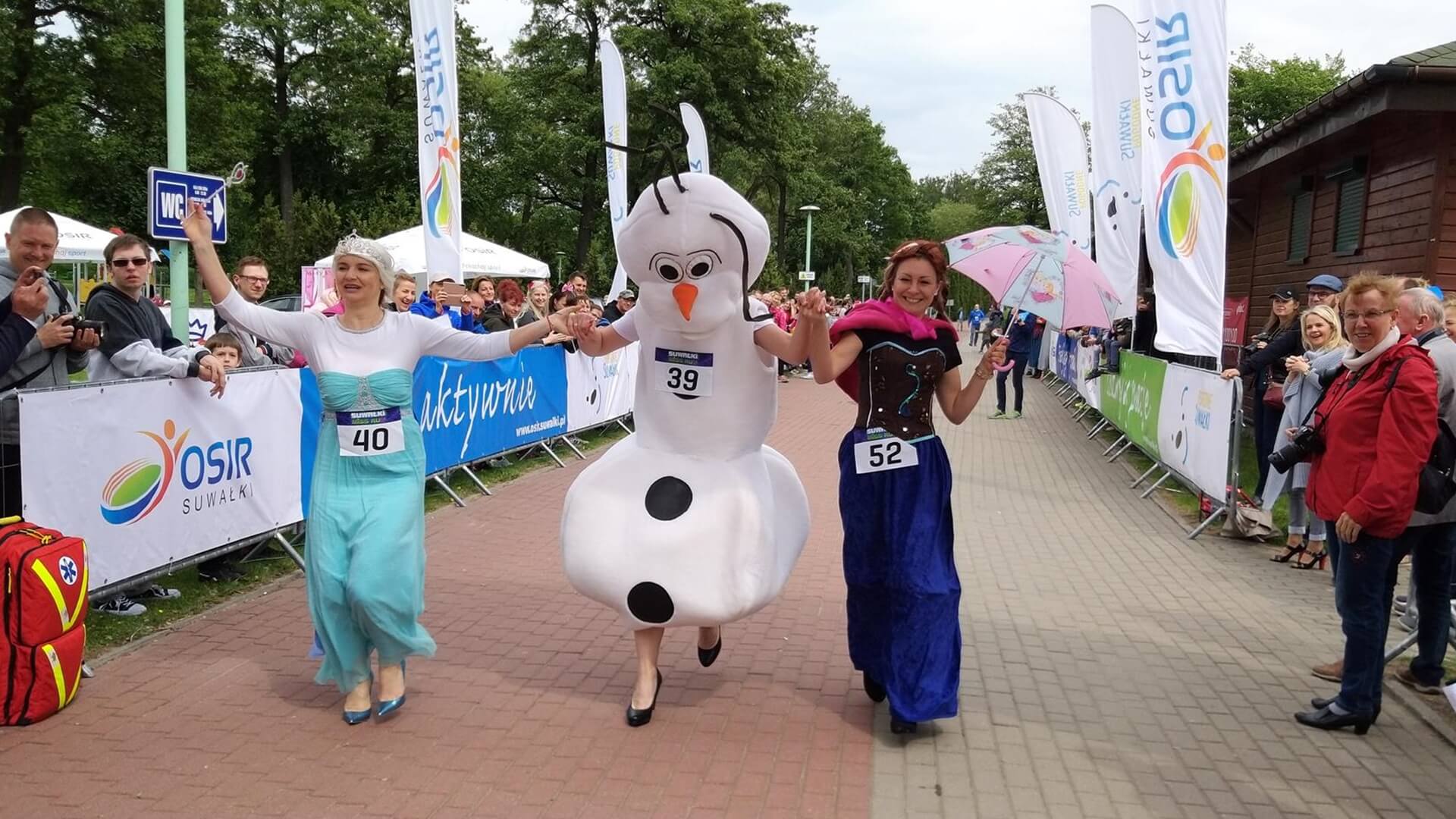 27 pań wystartowało w biegu na obcasach w Suwałkach, fot. Iza Kosakowska