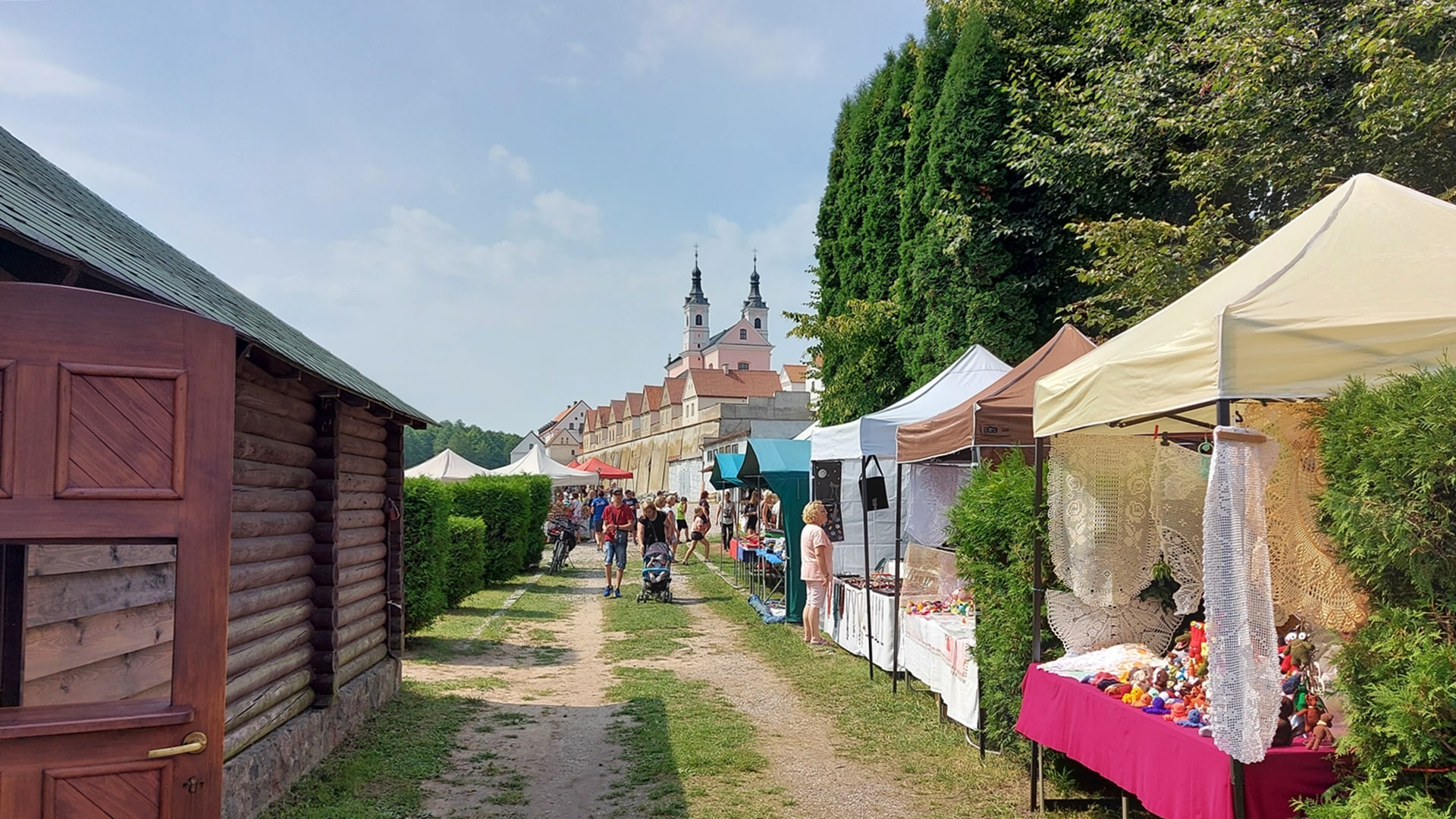 Na terenie klasztoru w Wigrach rozpoczął się dwudniowy jarmark
