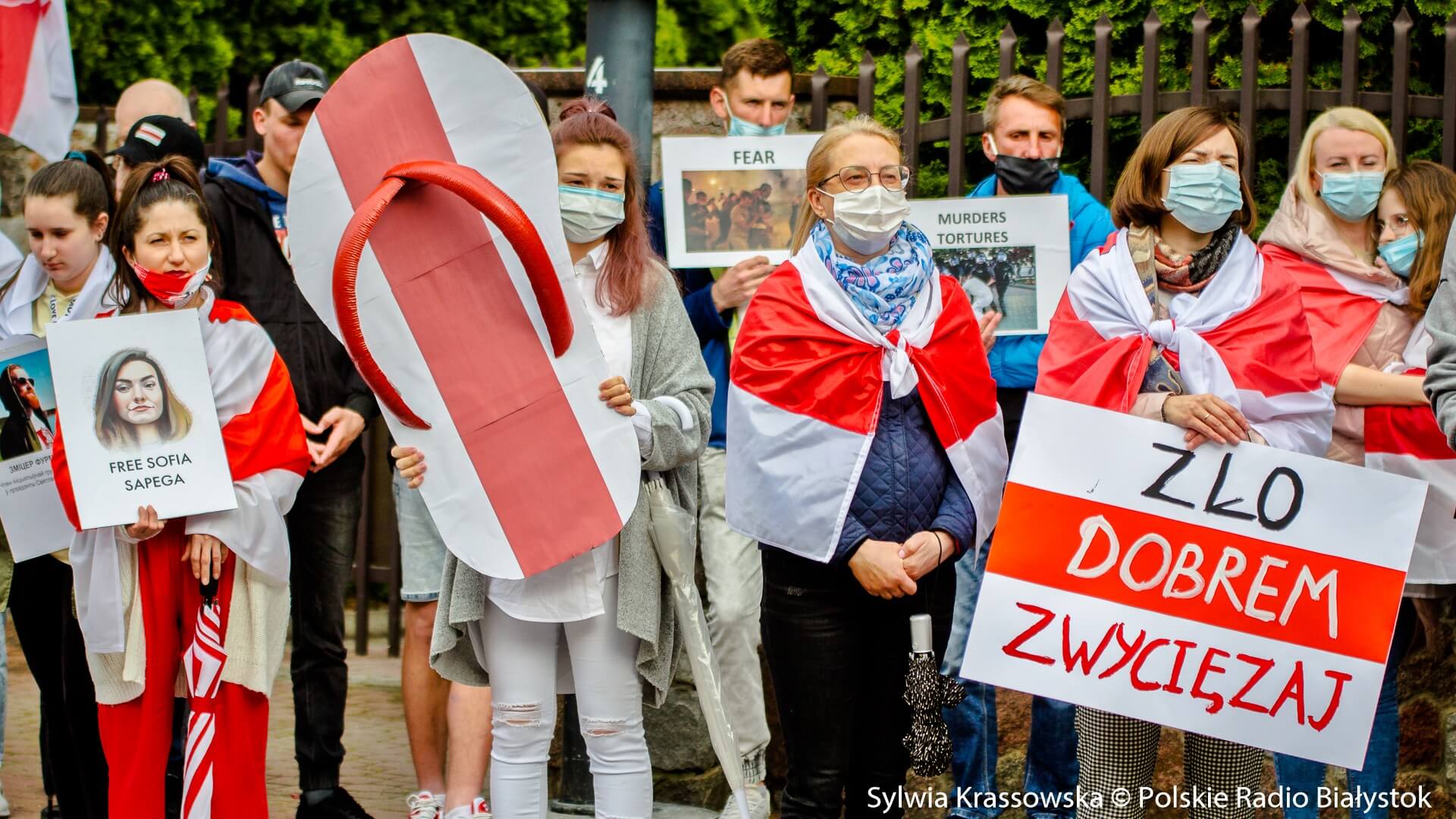 Pikietę w obronie więźniów politycznych zorganizowali mieszkający w Białymstoku Białorusini, fot. Sylwia Krassowska