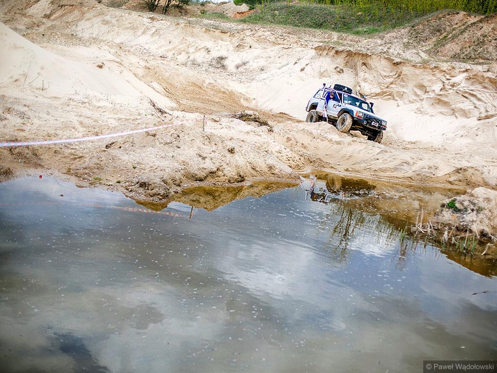 Załogi rywalizują w rajdzie zorganizowanym przez Stowarzyszenie Narew 4x4 Łomża [foto]