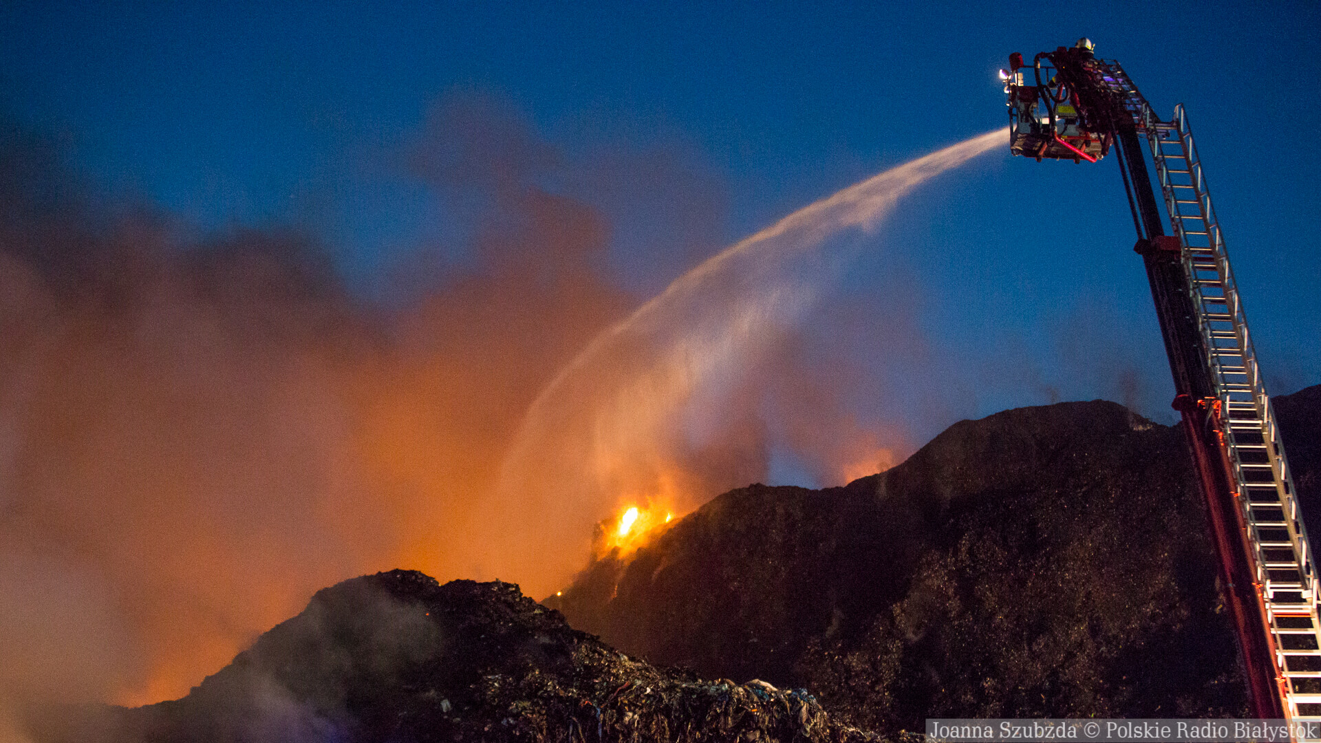 Pożar w sortowni odpadów w Studziankach, 5.06.2019, fot. Joanna Szuzbda