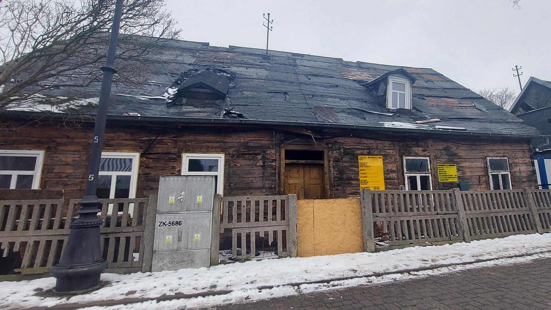 Miłośnicy białostockich Bojar zaniepokojeni stanem jednego z zabytkowych budynków