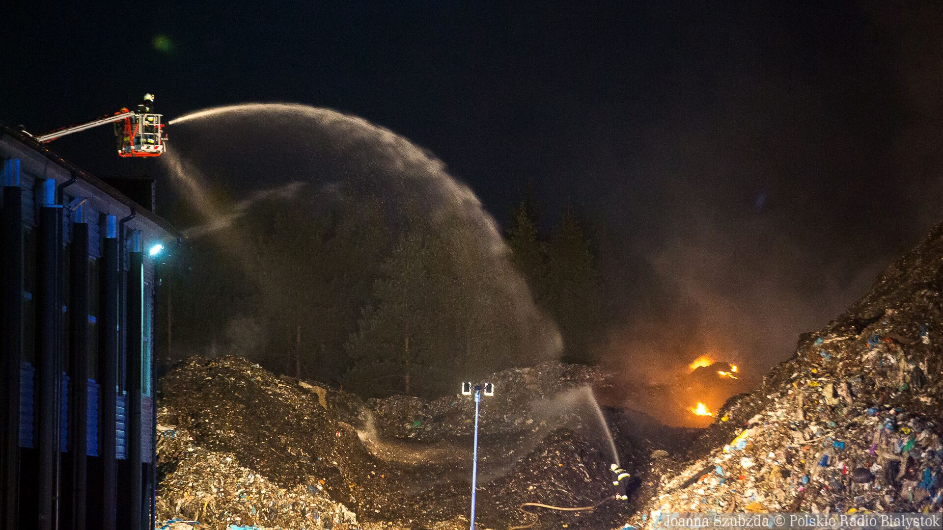 Pożar w sortowni odpadów w Studziankach, 5.06.2019, fot. Joanna Szuzbda