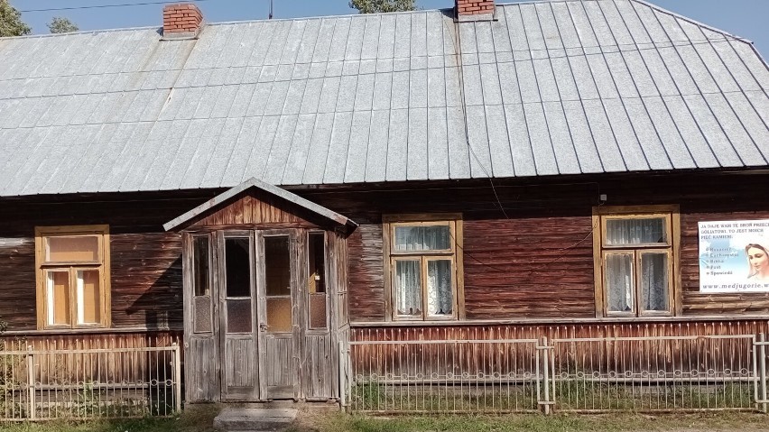 Augustowskie władze ogłosiły przetarg na remont zabytkowego domu parafialnego w Studzienicznej