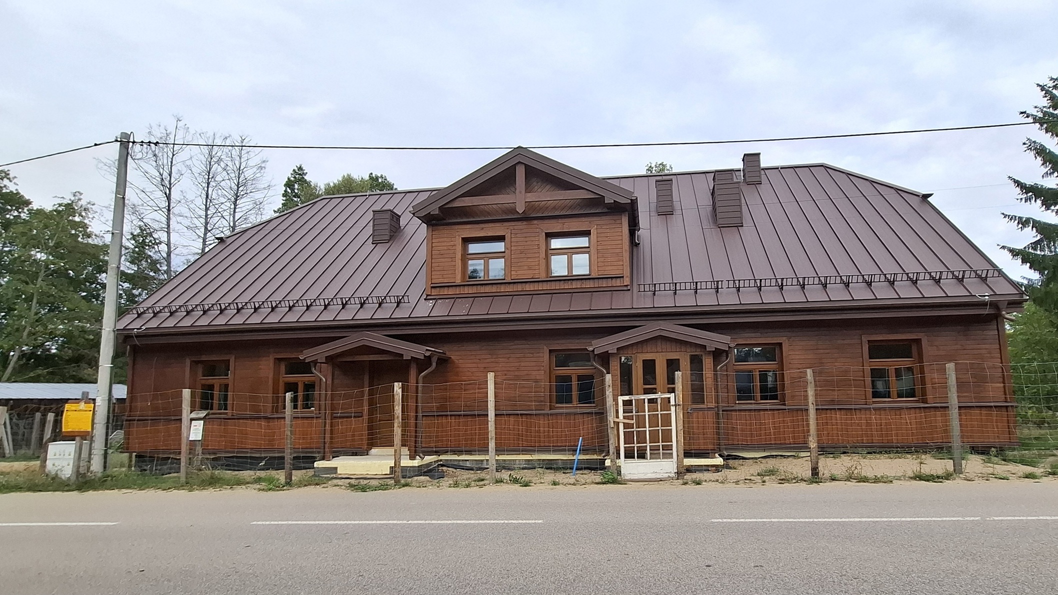 Organistówka w Studzienicznej odzyskuje dawny blask