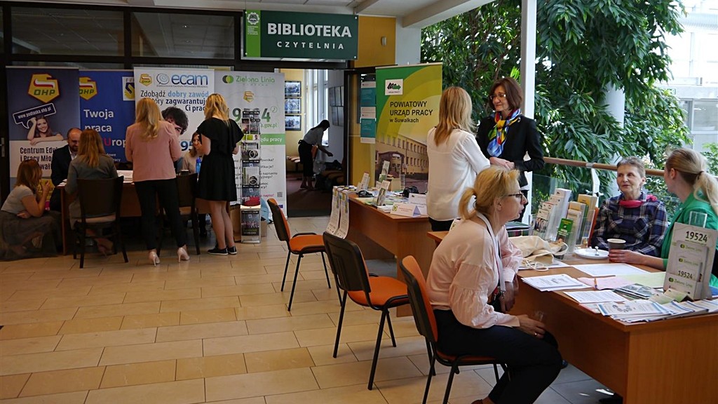 Targi pracy w suwalskiej PWSZ