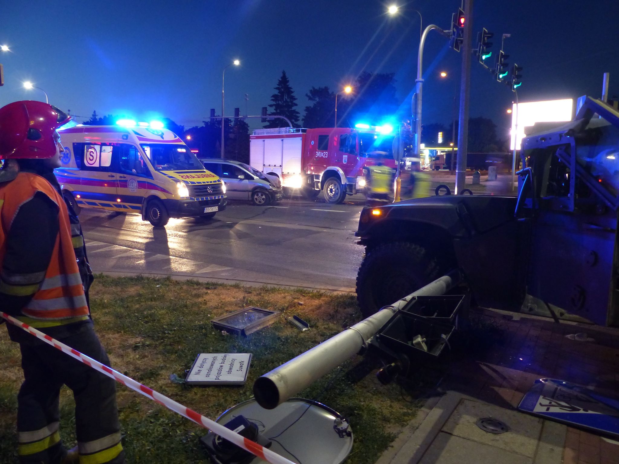 Żandarmeria zajęła się sprawą kolizji amerykańskiego pojazdu wojskowego z cywilnym samochodem w Suwałkach