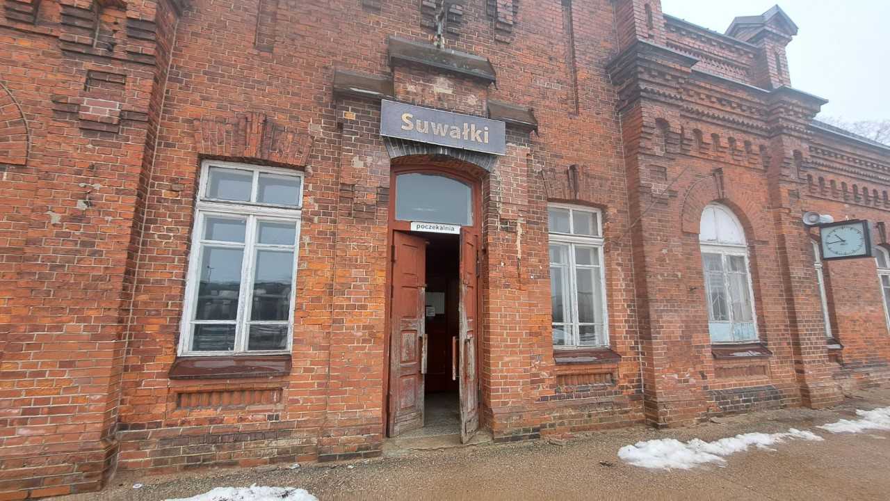 Osiem ofert wpłynęło w przetargu na remont dworca kolejowego w Suwałkach