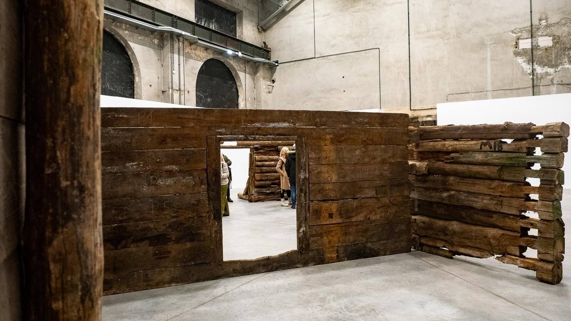 Wystawa Augustasa Serapinasa w Galerii Arsenał Elektrownia