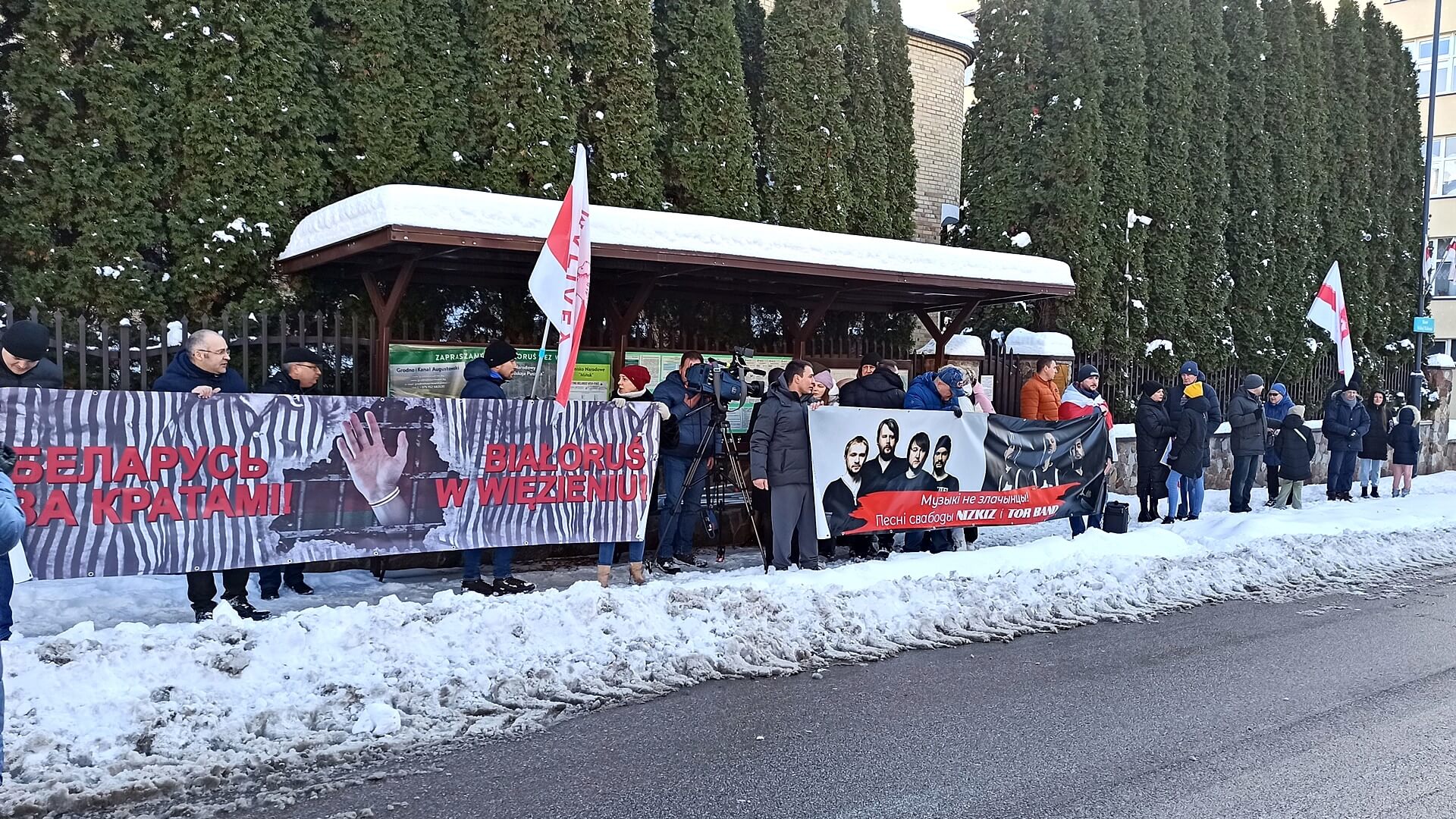 Przeciw represjom wymierzonym w ludzi kultury protestowali w Białymstoku Białorusini