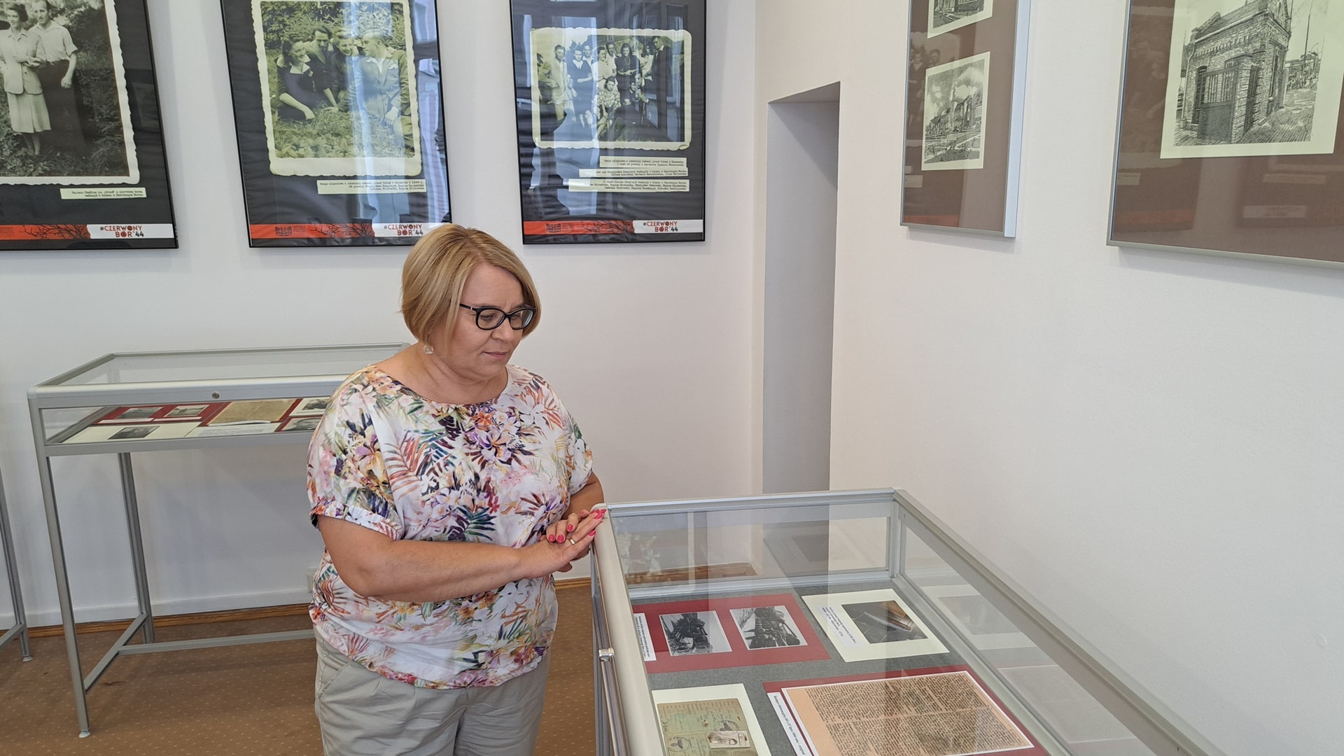 W Miejskiej Bibliotece Publicznej w Łomży zainaugurowano projekt "Czerwony Bór' 44. Chwała Bohaterom"