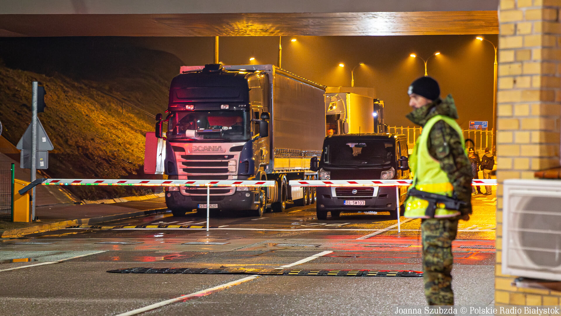 Drogowe przejścia z Białorusią w Kuźnicy i Bobrownikach znowu otwarte [zdjęcia, wideo]