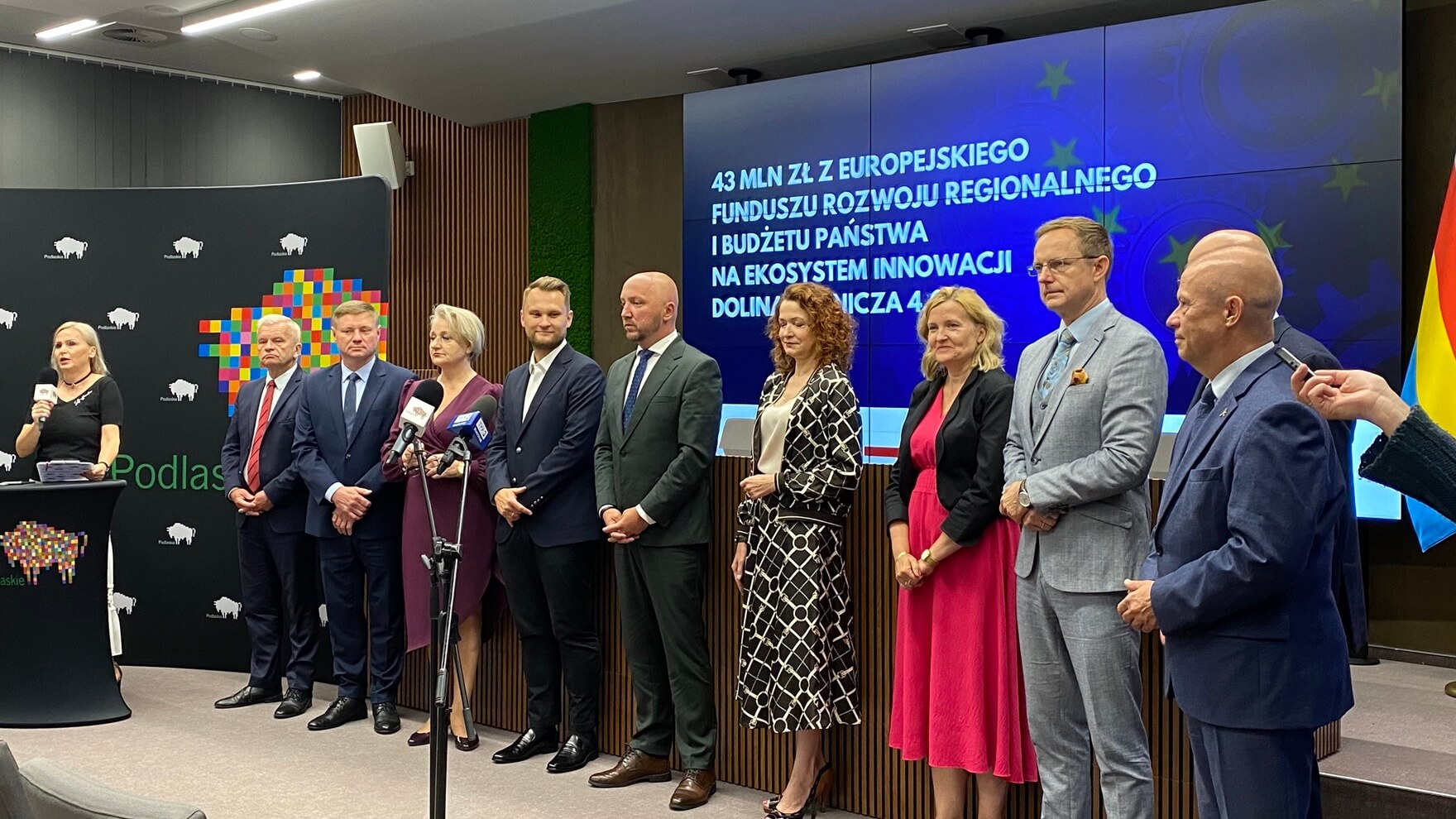 Miliony na zdrową i certyfikowaną paszę - umowa województwa z Doliną Rolniczą