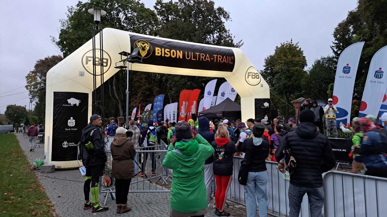 W Supraślu trwa kolejna edycja Bison Ultra Trail. Pierwsi biegacze wystartowali nad ranem