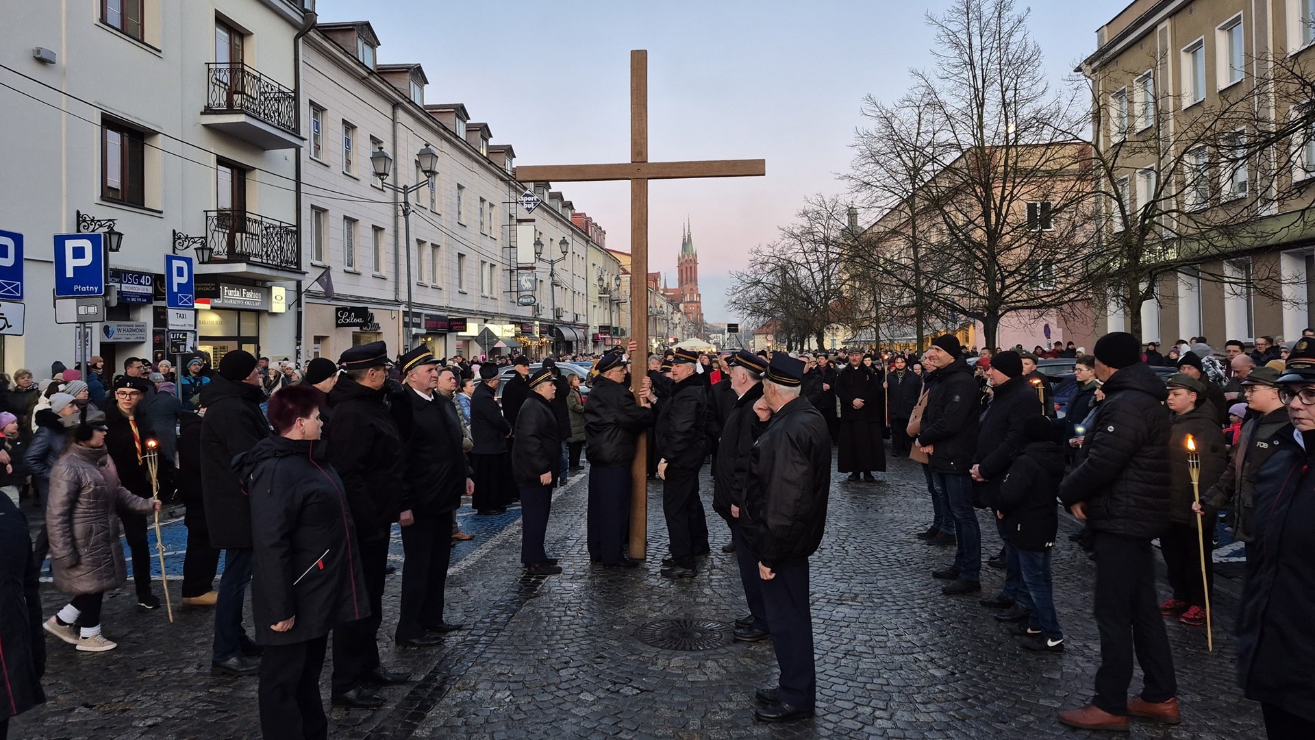 Ulicami Białegostoku przeszła miejska droga krzyżowa