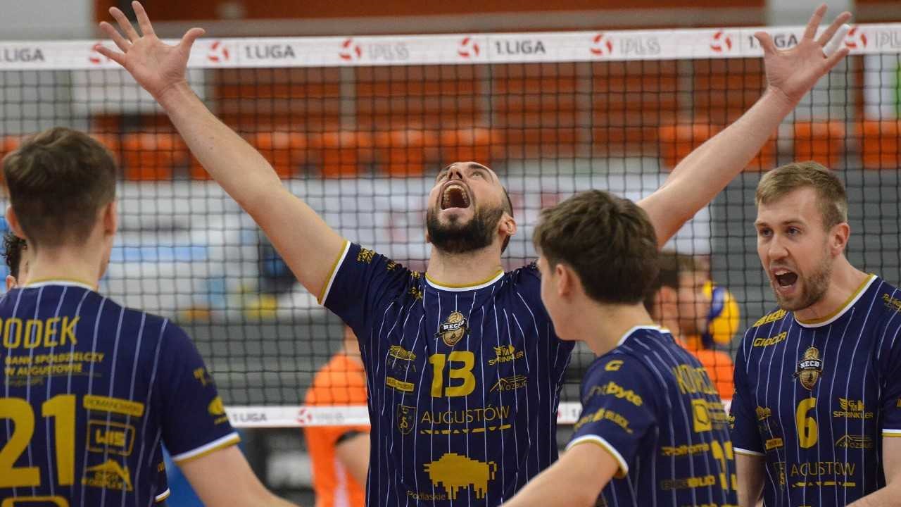 Sportowy weeekend: Necko górą na wyjeździe, Tur i Młode Żubry u siebie