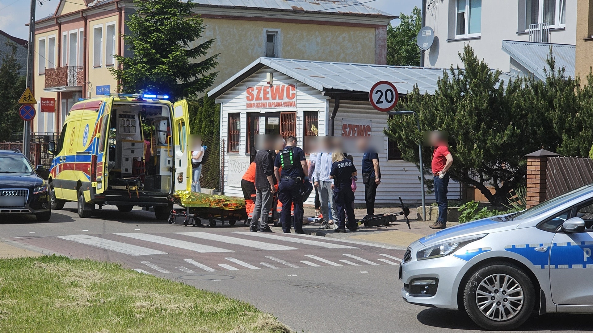 Wypadek 15-latków na hulajnodze elektrycznej w Łomży, 21.05.2025, fot. Paweł Wądołowski