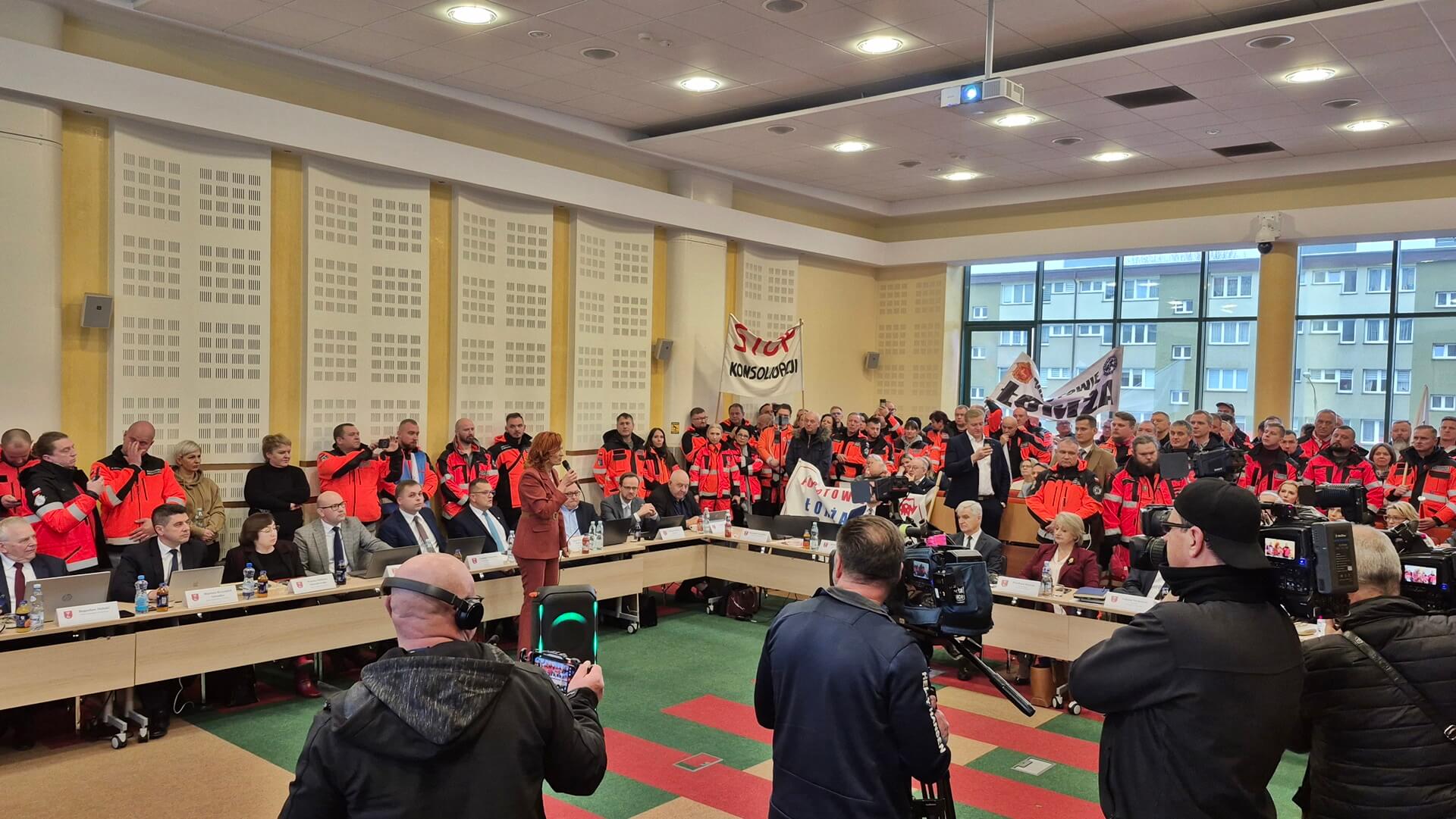 Obraduje sejmik - dogrywka z konsolidacją placówek medycznych i budżet