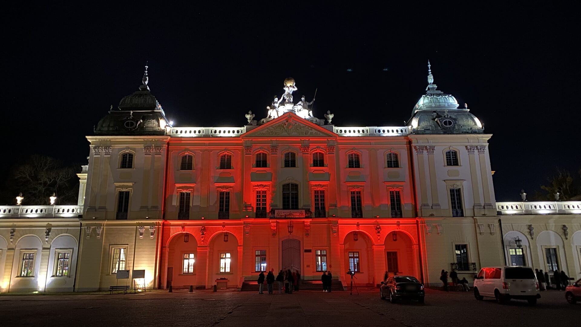 Na czerwono przeciwko przemocy wobec dzieci