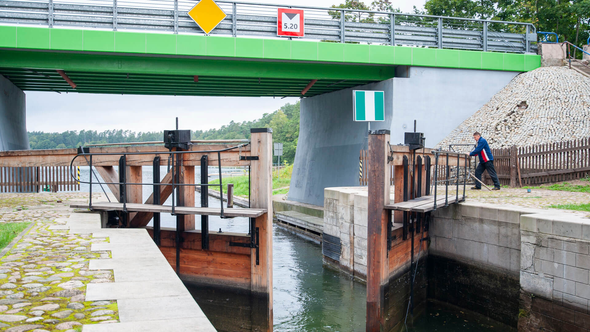 Śluza Przewięź - najpopularniejsza śluza na Kanale Augustowskim