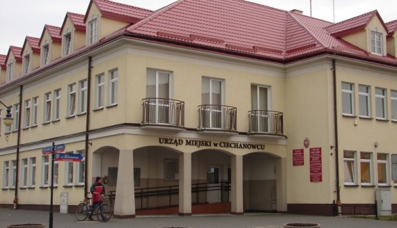 Urząd Miejski w Ciechanowcu, fot. Adam Dąbrowski