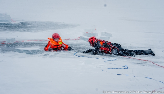 Ćwiczenia z działań na lodzie, fot. Sylwia Krassowska