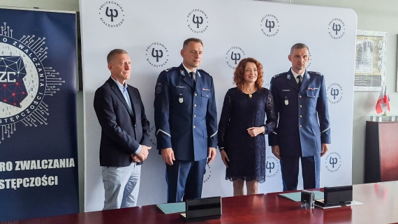 Podpisanie porozumienia o współpracy między Politechniką Białostocką a Centralnym Biurem Zwalczania Cyberprzestępczości, 26.08.2025, fot. Marcin Gliński