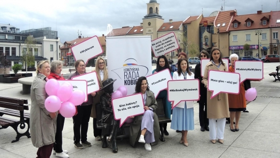 Łomżyńska Rada Kobiet namawia panie do udziału w wyborach, 5.05.2025, fot. Adam Dąbrowski