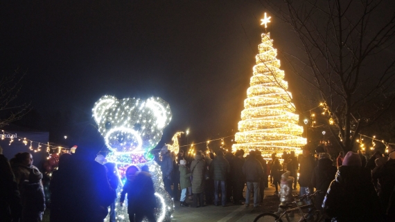 Mikołajkowa impreza w Parku Jana Pawła II w Łomży, 6.12.2025, fot. Adam Dąbrowski