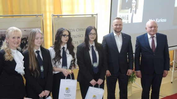 W Łomży po raz dziewiąty wręczono statuetki "Uczniów mistrza Bojanusa", 20.03.2025, fot. Adam Dąbrowski