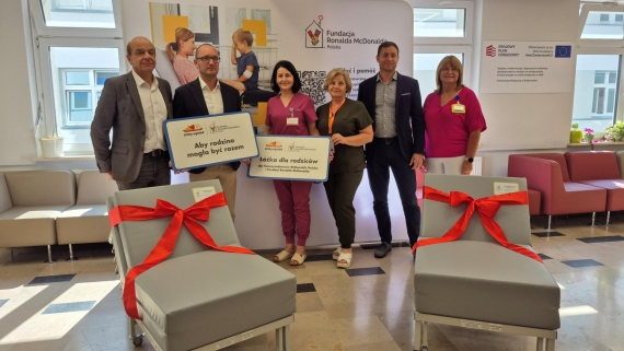 Fundacja Ronalda McDonalda podarowała UDSK łóżka dla rodziców małych pacjentów, 9.09.2025, fot. Renata Reda