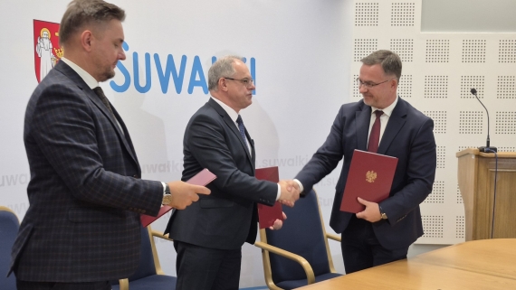 Podpisanie porozumienia ws. powołania Miejskiego Konserwatora Zabytków w Suwałkach, 9.10.2025, fot. Iza Kosakowska
