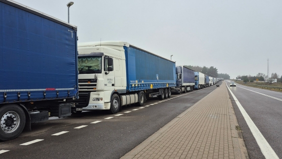 Tiry oczekujące w Bobrownikach na wjazd na Białoruś , 16.11.2025, fot. Ryszard Minko