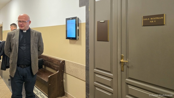 Ruszył proces księdza Radosława Kubła, 17.10.2025, fot. Paweł Wądołowski