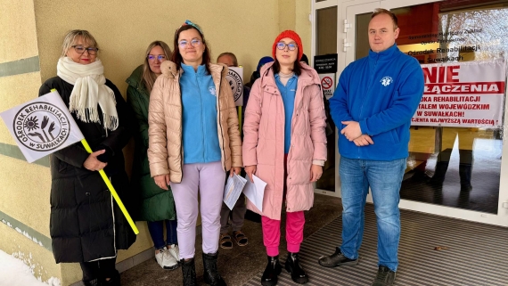 Protest pracowników Ośrodka Rehabilitacji w Suwałkach przeciwko planom konsolidacji ze Szpitalem Wojewódzkim, 26.11.2025, fot. Anna Auron-Wasilewska