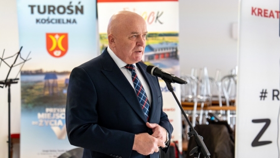Wójt gminy Turośń Kościelna Grzegorz Jakuć, źródło Facebook GOK w Turośni Kościelnej