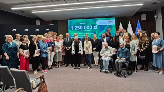 Podpisanie umów na rehabilitację zawodową i społeczną osób z niepełnosprawnościami, 11.09.2025, fot. Renata Reda