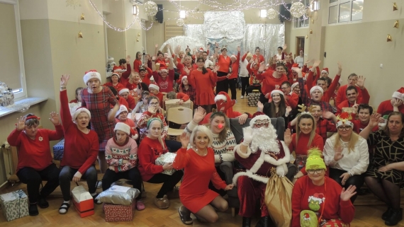 Mikołajki w Domu Pomocy Społecznej w Łomży, 8.12.2025, fot. Adam Dąbrowski
